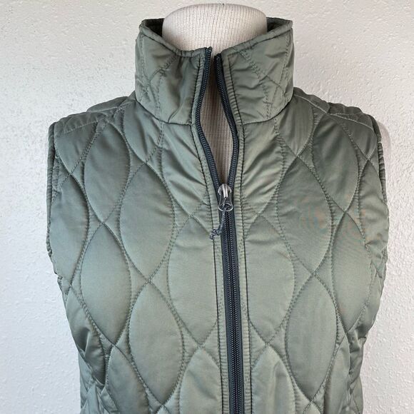 Eddie Bauer Sage Green Quilted Vest Size M EUC - Picture 2 of 7